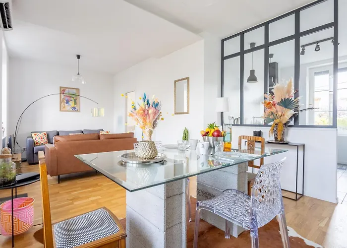 153 - Au Calme & Climatise شقة